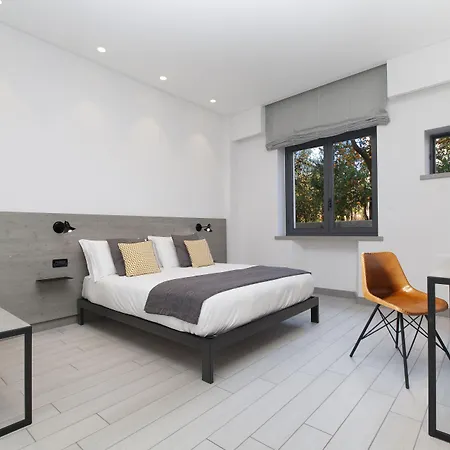 La Ferrovia Πανσιόν Σορέντο