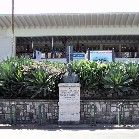 Πανσιόν La Ferrovia 4*